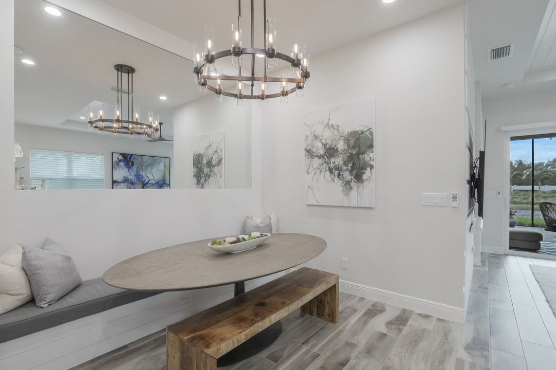 8967 St Lucia Dr, Naples, FL 34114