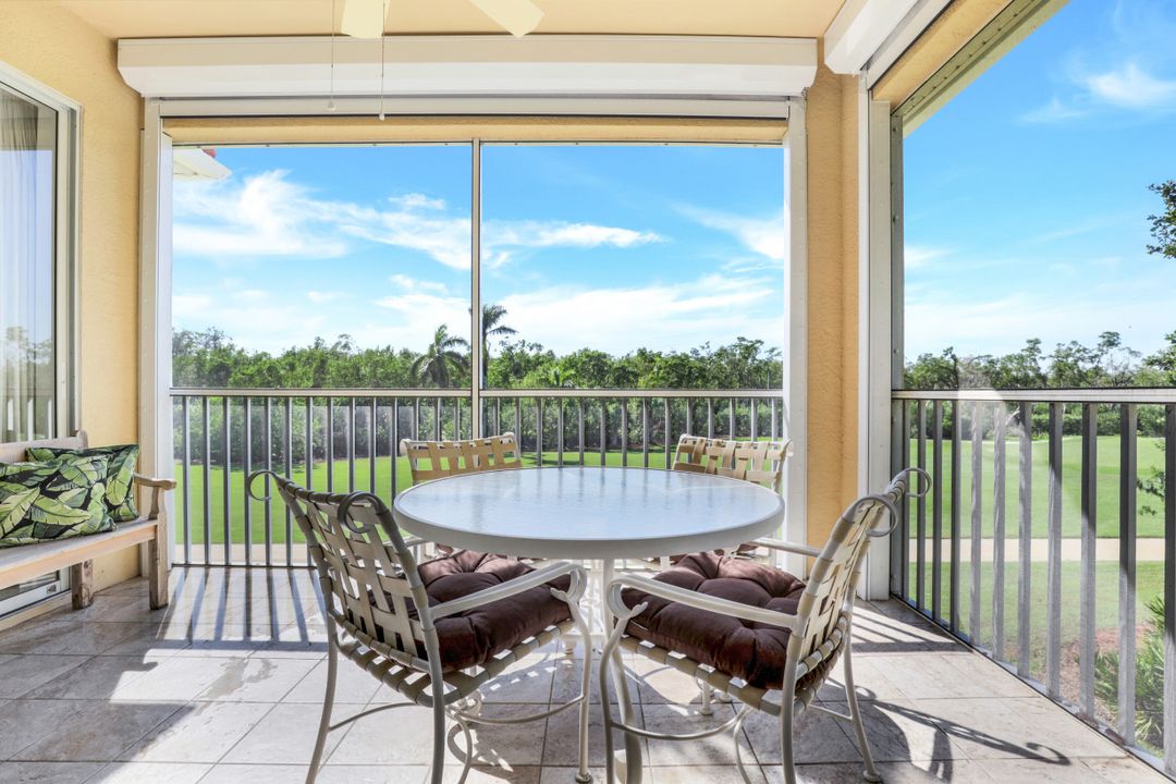 4650 Yacht Harbor Dr #126, Naples, FL 34112
