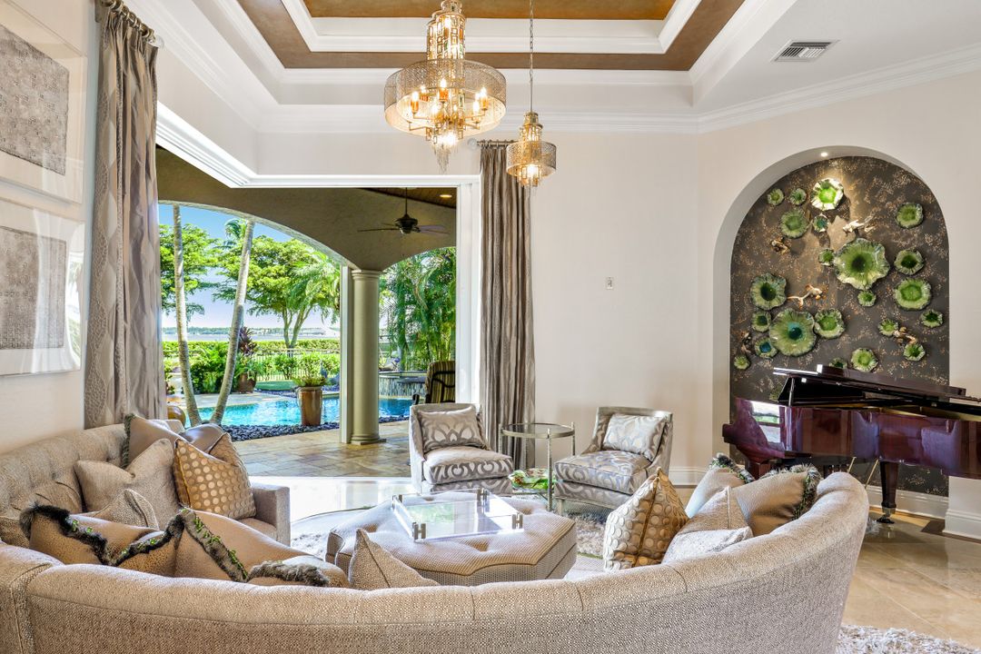 18000 Via Bellamare Ln, Miromar Lakes, FL 33913