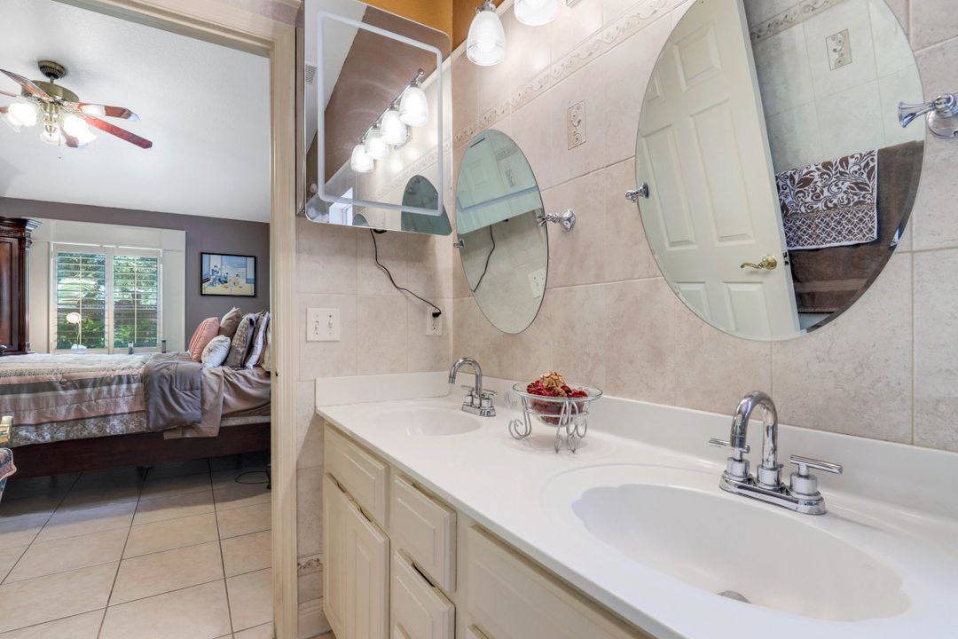 440 37th Ave NE, Naples, FL 34120