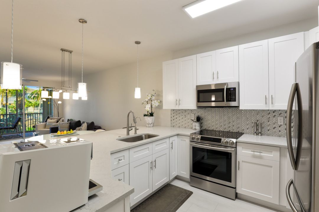 7718 Pebble Creek Cir #203, Naples, FL 34108