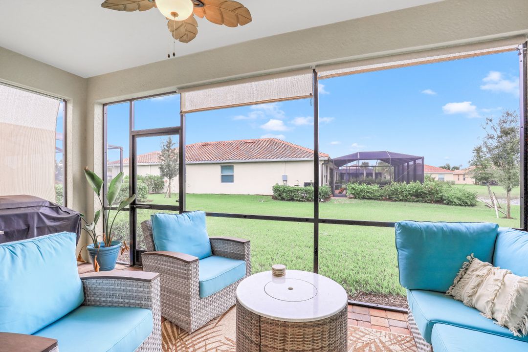 2105 Clementine St, Naples, FL 34120