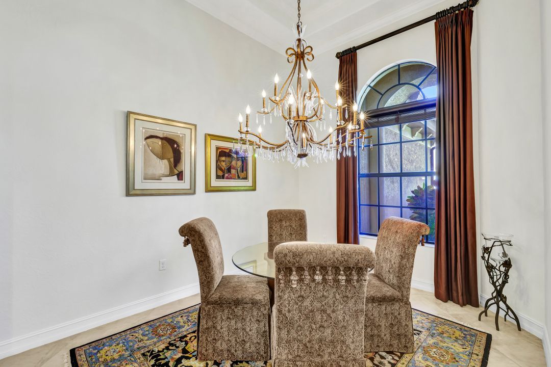 7327 Acorn Way, Naples, FL 34119