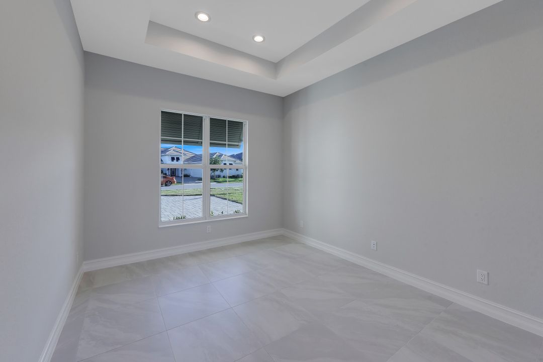 14310 Laguna Spgs Ln, , FL 34114