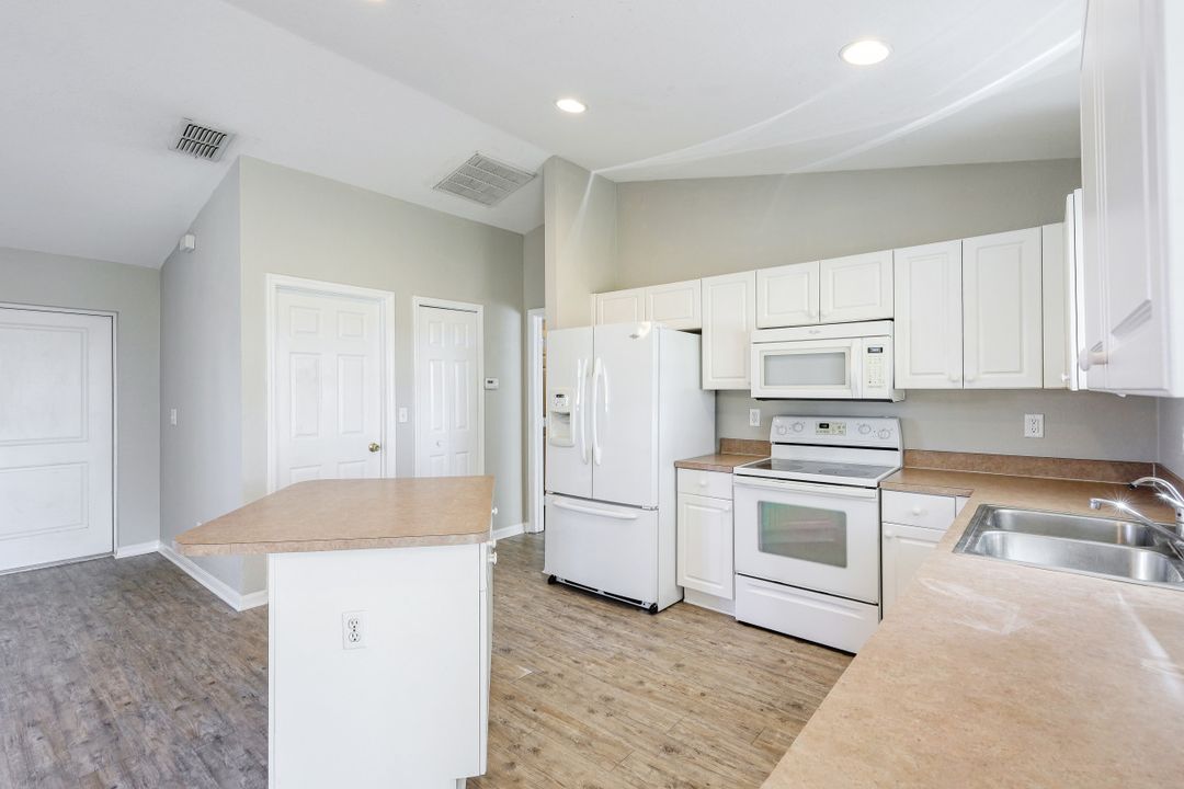 338 NE 23rd St, Cape Coral, FL 33909