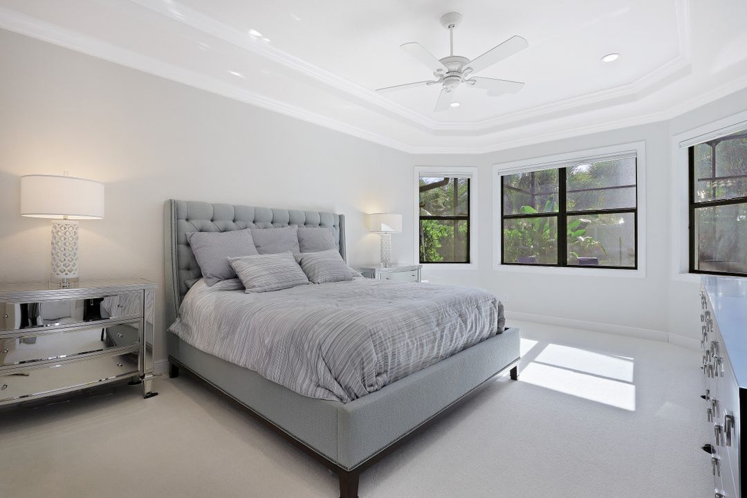 10102 Palazzo Dr, Naples, FL 34119