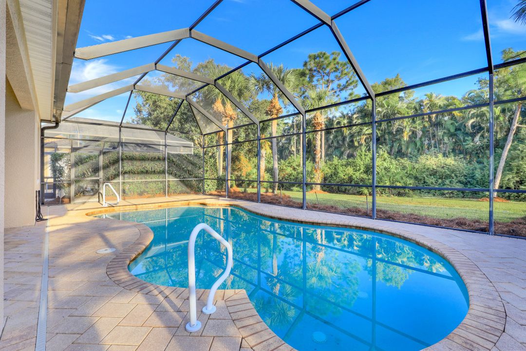 7826 Founders Cir, Naples, FL 34104