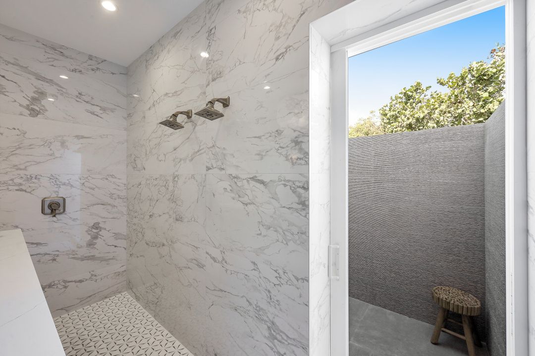 1250 Spanish Ct, Marco Island, FL 34145