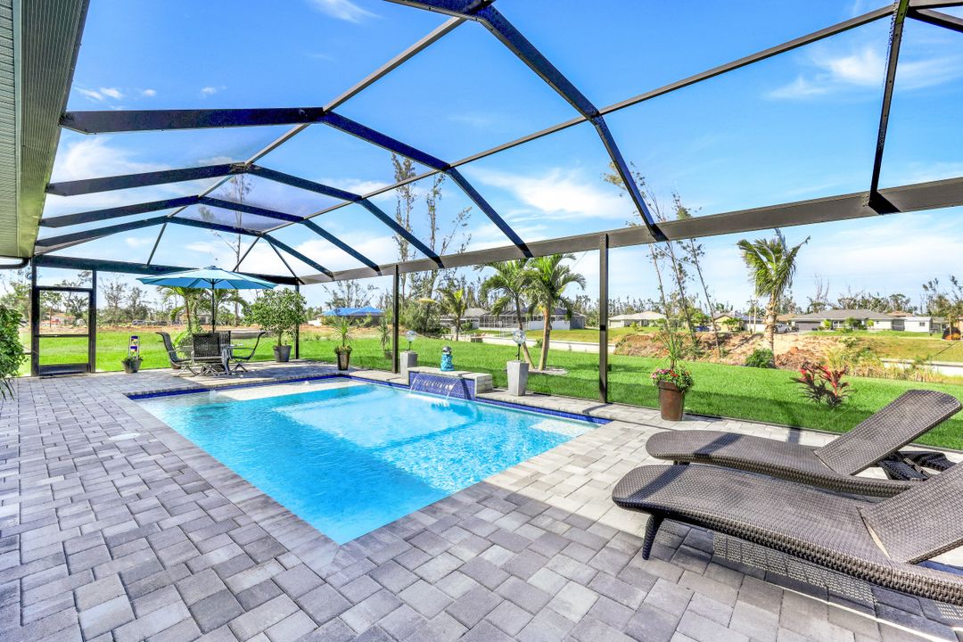 1833 SW 11th Terrace, Cape Coral, FL 33991