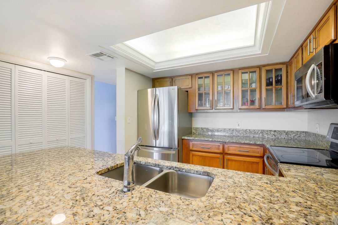 3300 Binnacle Dr #101, Naples, FL 34103