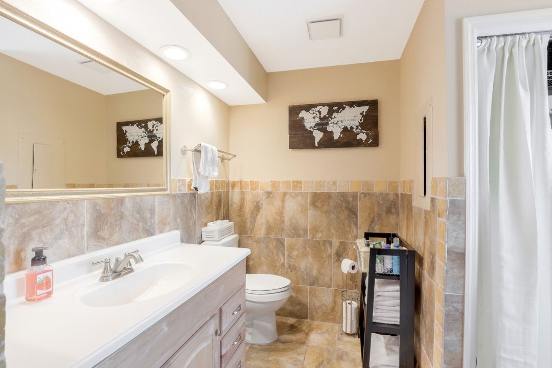 1574 Trafalgar Ln, Naples, FL 34116