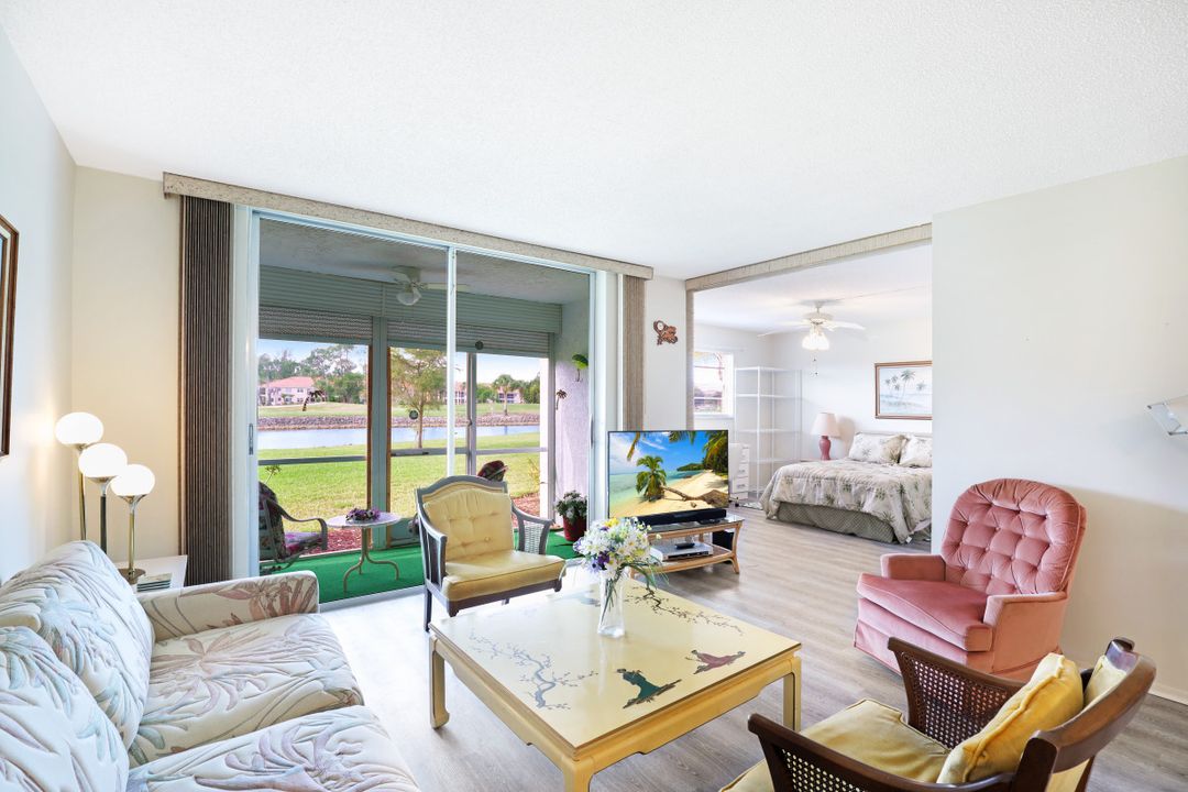 300 Forest Lakes Blvd #102, Naples, FL 34105