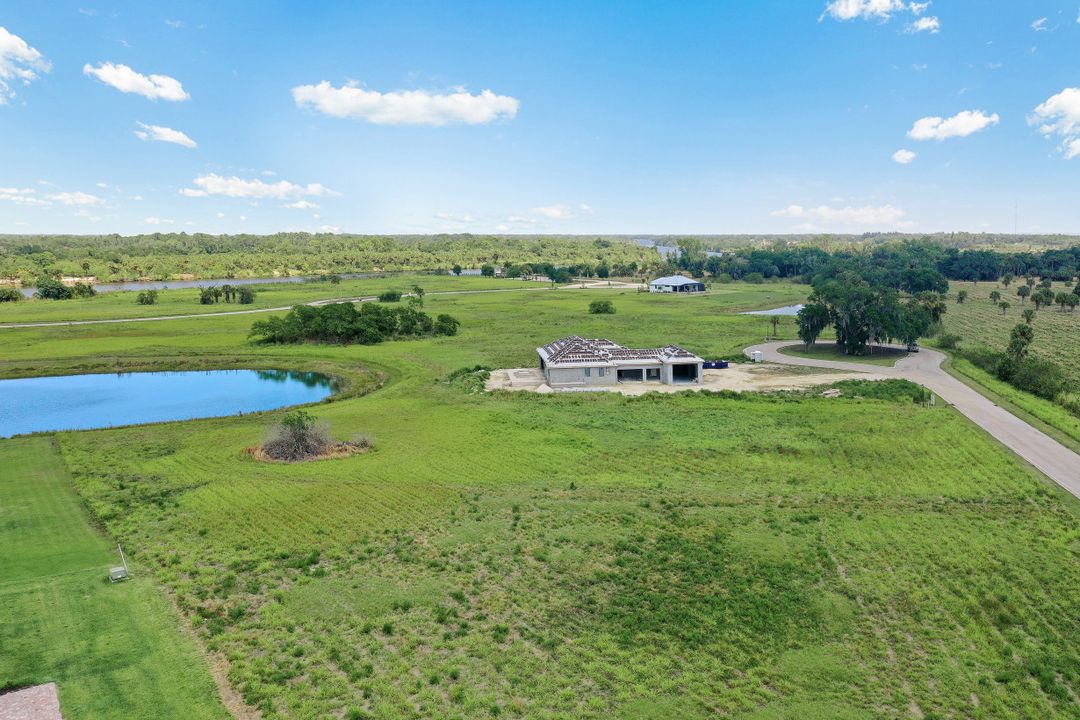 2040 Newcomb Ct, Alva, FL 33920