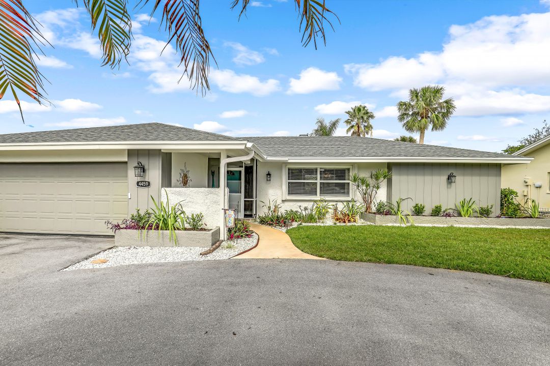 4459 Parrot Ave, Naples, FL 34104