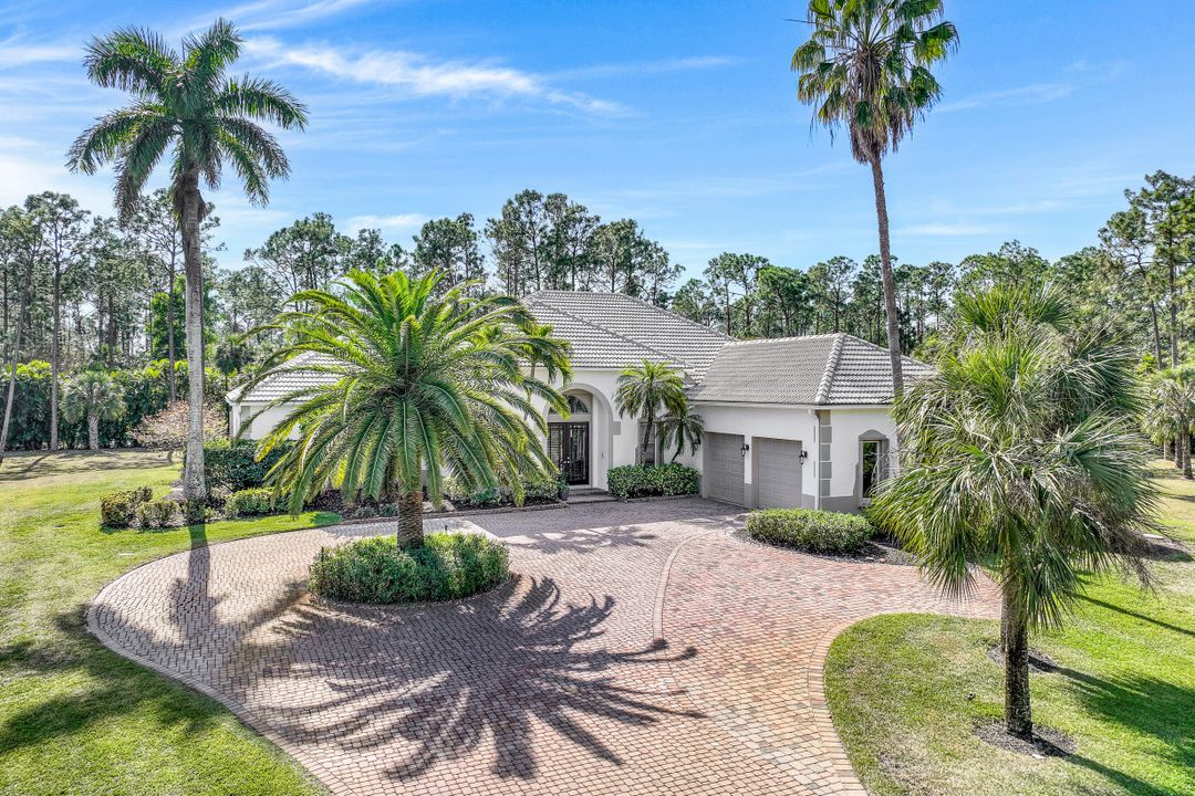 4040 1st Ave SW, Naples, FL 34119