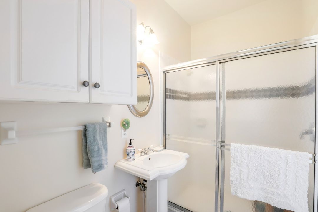 5219 SW 5th Pl, Cape Coral, FL 33914