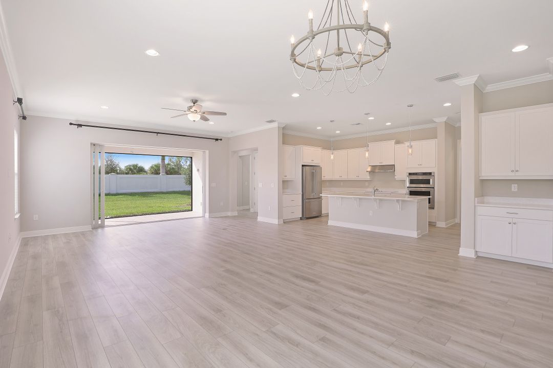 3404 Pilot Cir, Naples, FL 34120