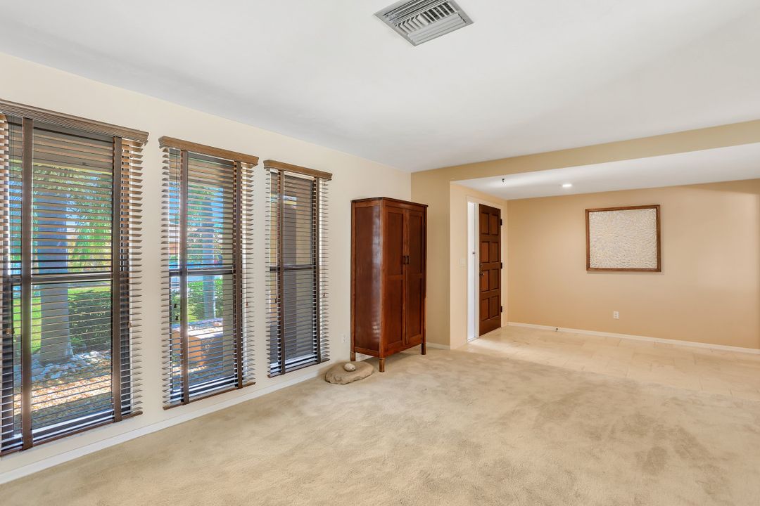 1902 SE 32nd St, Cape Coral, FL 33904