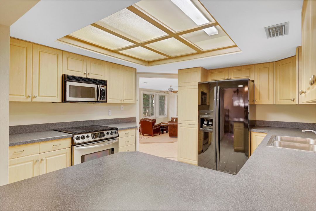 2702 McGregor Blvd, Fort Myers, FL 33901