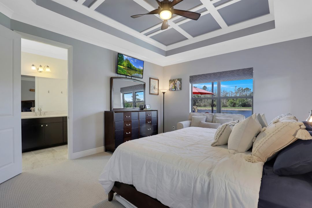 7742 Cypress Walk Dr, Fort Myers, FL 33966