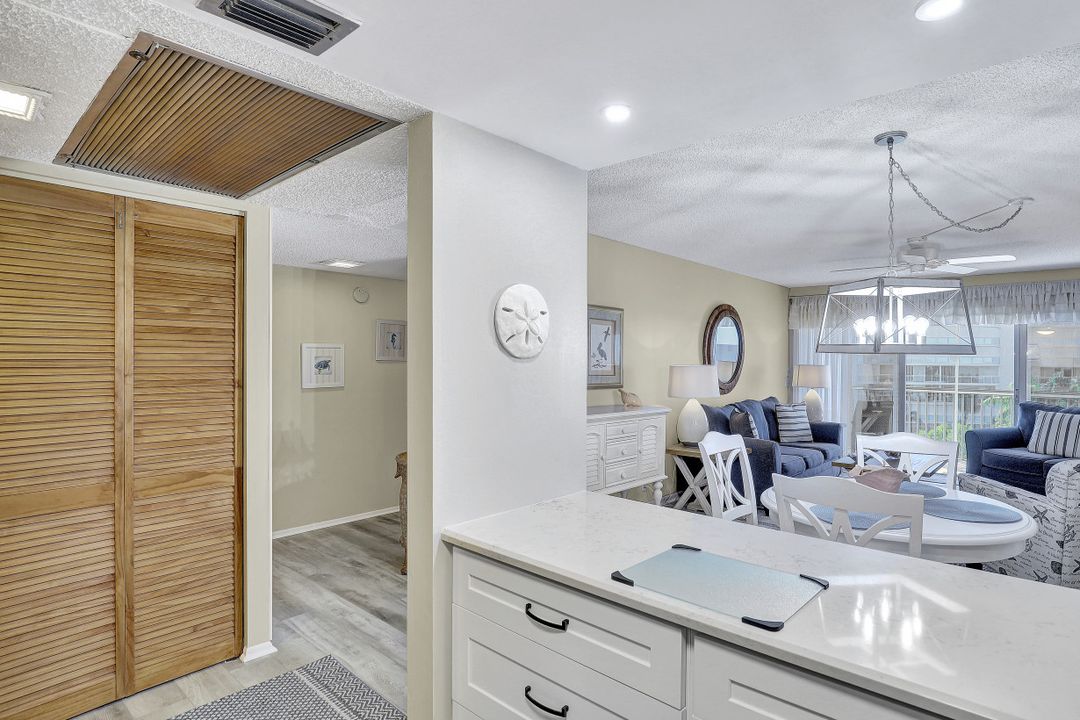 1 Bluebill Ave #709, Naples, FL 34108