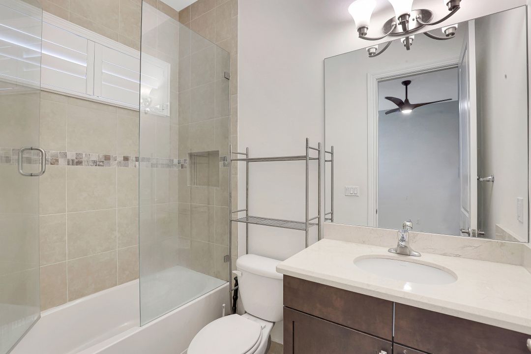 9256 Woodhurst Dr, Naples, FL 34120