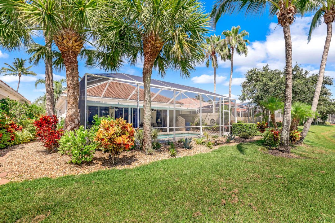 5981 Bermuda Ln, Naples, FL 34119