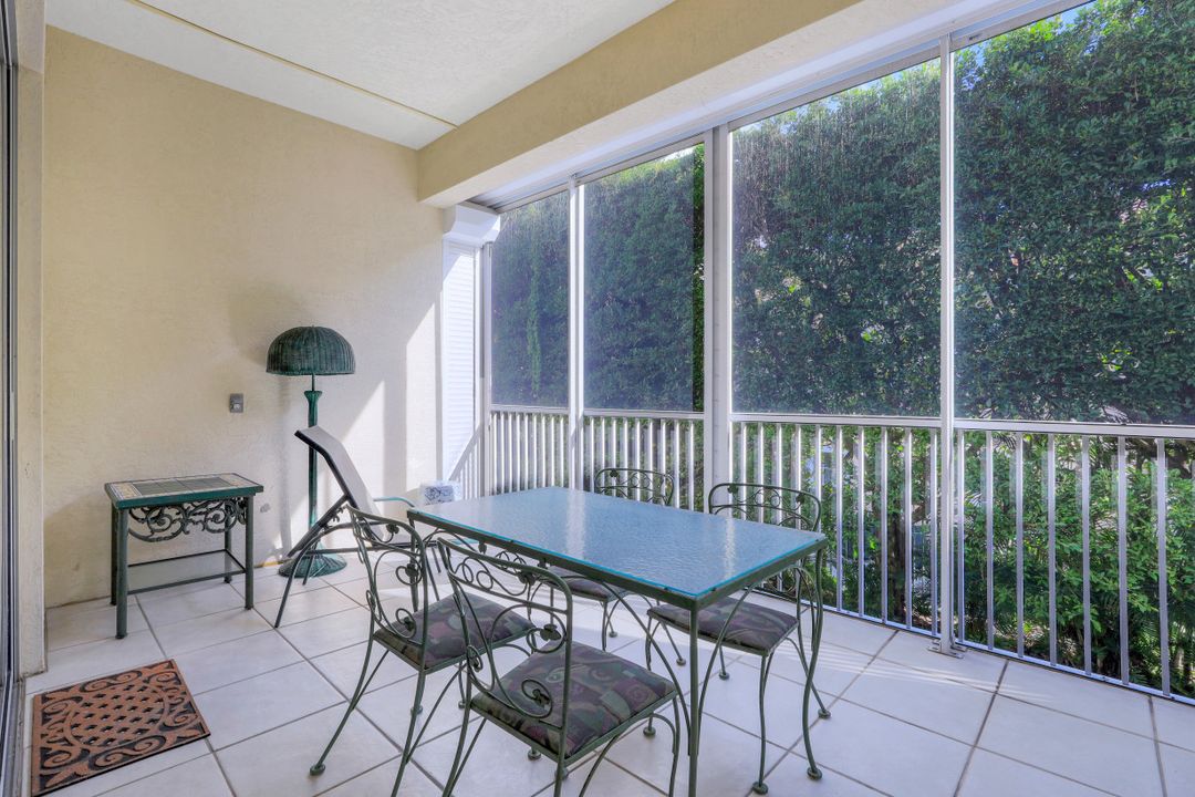 700 Bentwater Cir #103, Naples, FL 34108