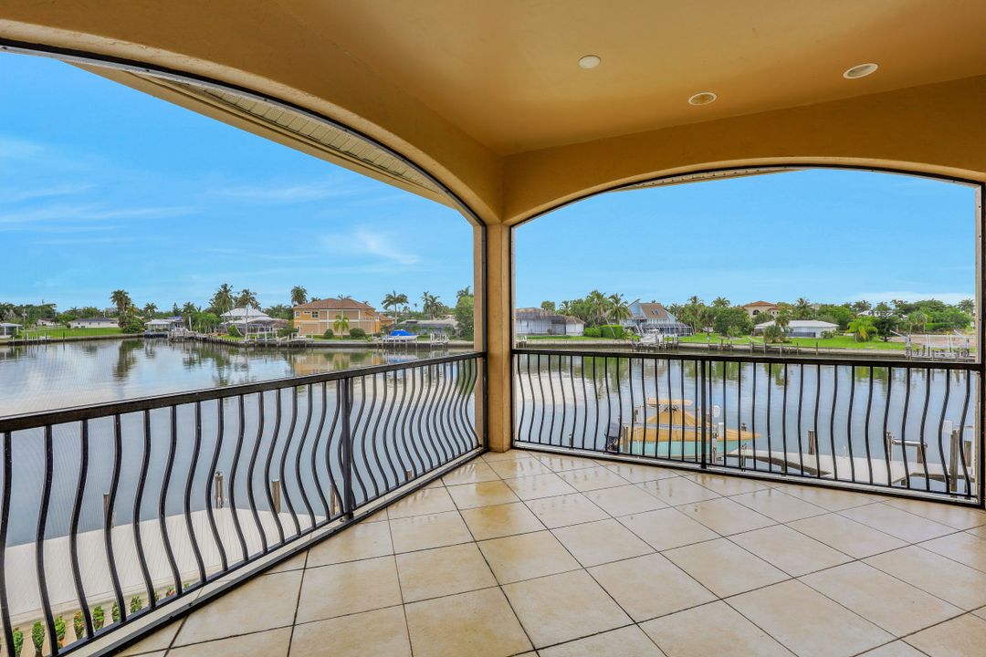 1404 Butterfield Ct, Marco Island, FL 34145