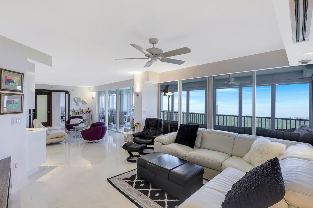 7515 Pelican Bay Blvd #21C, Naples, FL 34108