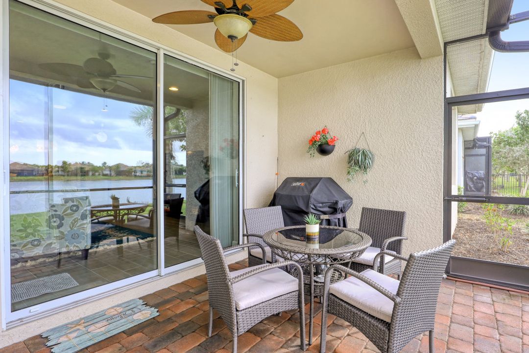 14708 Edgewater Cir, Naples, FL 34114