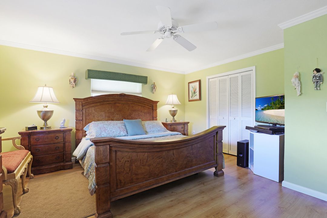 27515 Los Amigos Ln, Bonita Springs, FL 34135