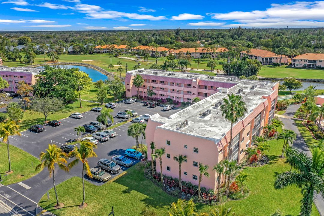 200 Forest Lakes Blvd #203, Naples, FL 34105