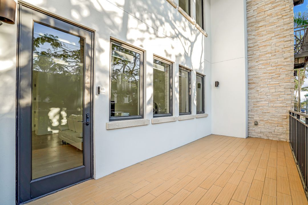 1035 3rd Ave S #105, Naples, FL 34102