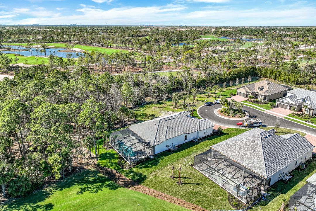 9528 Curlew Dr, Naples, FL 34120