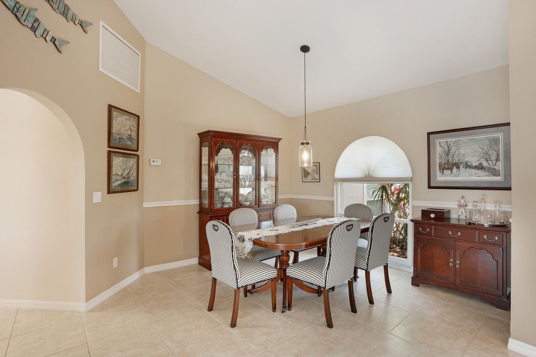 1020 NW 43rd Ave, Cape Coral, FL 33993