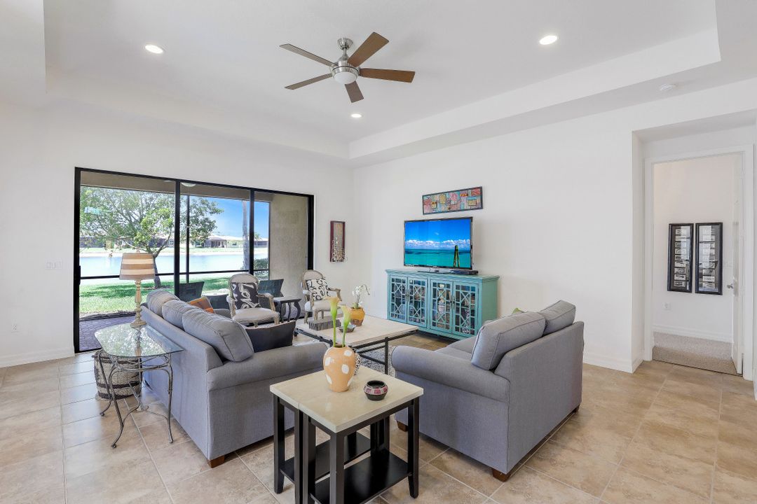 2797 Cinnamon Bay Cir, Naples, FL 34119