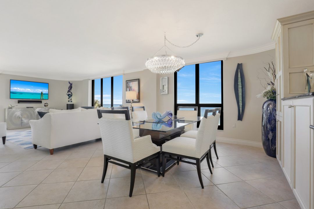 3215 Gulf Shore Blvd N #205, Naples, FL 34103