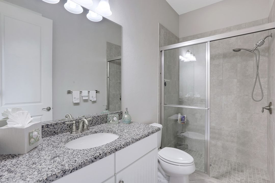 8450 Palacio Terrace W, Naples, FL 34114