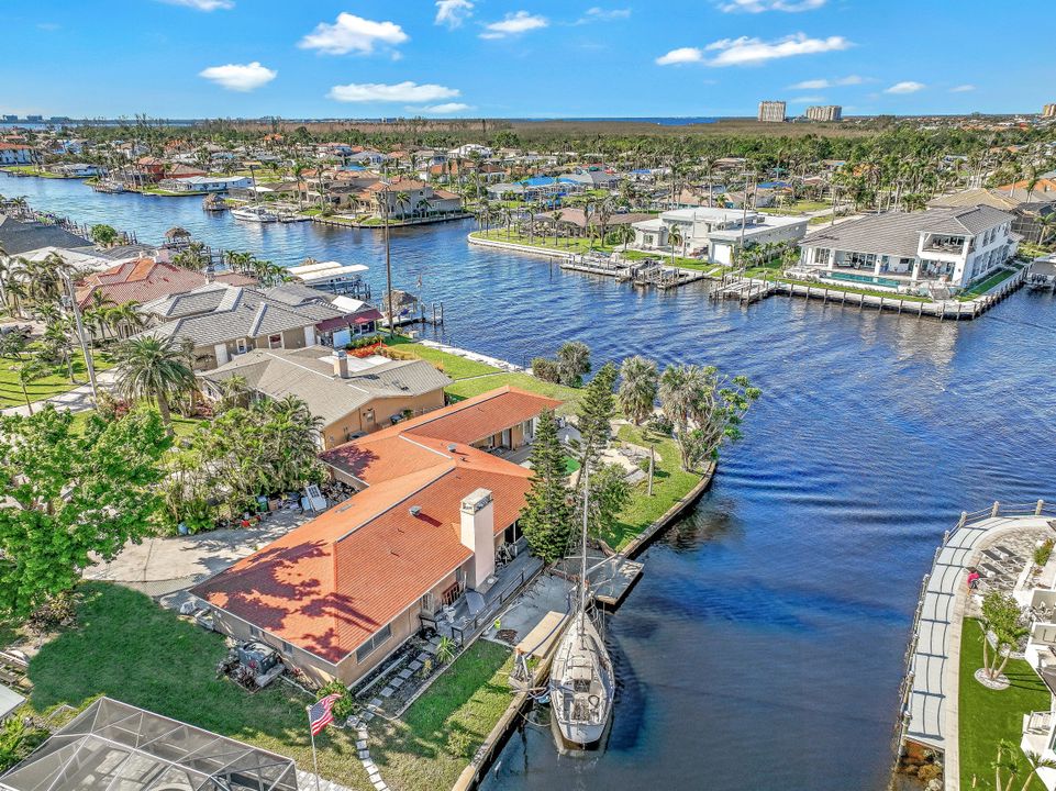 101 El Dorado Pkwy E, Cape Coral, FL 33904