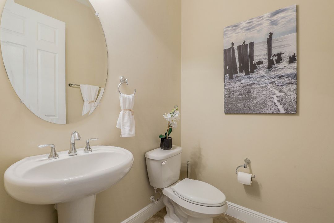 12471 Kentwood Ave, Fort Myers, FL 33913