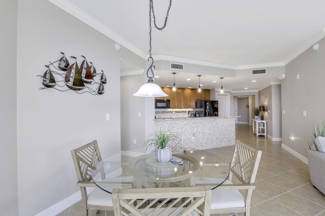 5793 Cape Harbour Dr #819, Cape Coral, FL 33914