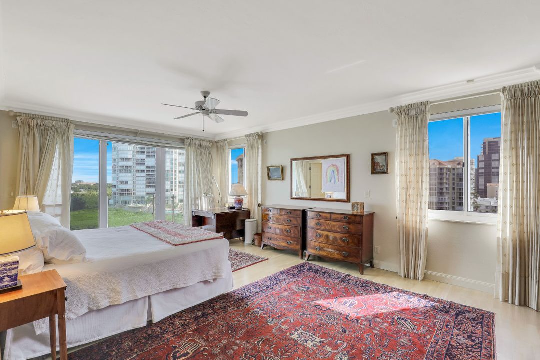 10 Seagate Dr #6S, Naples, FL 34103