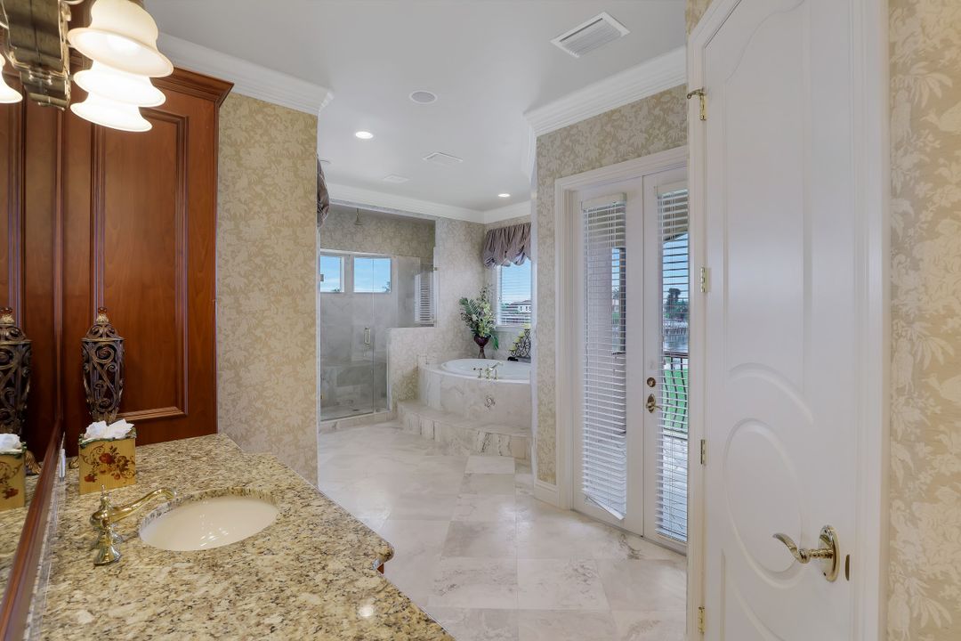 1404 Butterfield Ct, Marco Island, FL 34145