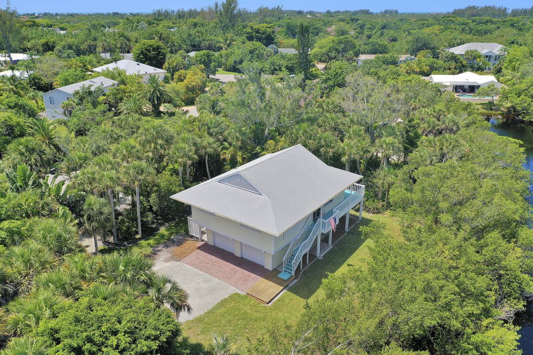 9455 Beverly Ln, Sanibel, FL 33957