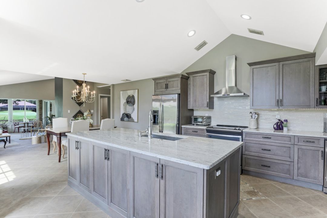 19516 Lost Creek Dr, Estero, FL 33967