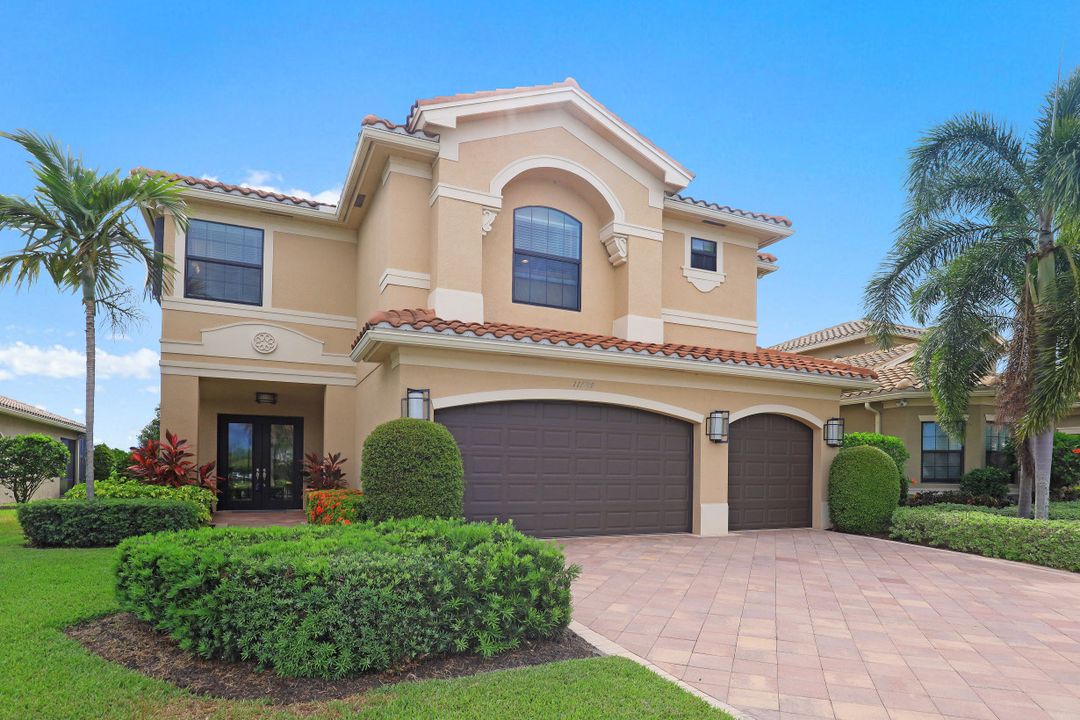 11784 Meadowrun Cir, Fort Myers, FL 33913