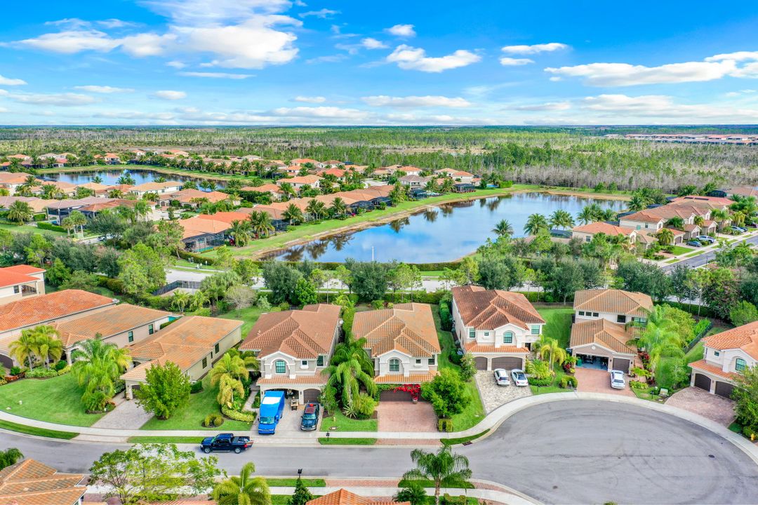 3082 Hudson Ter, Naples, FL 34119