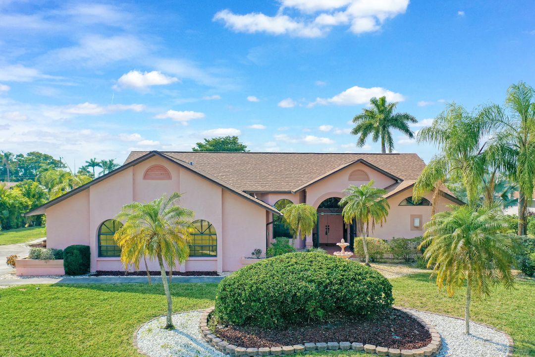 5208 SW 9th Pl, Cape Coral, FL 33914