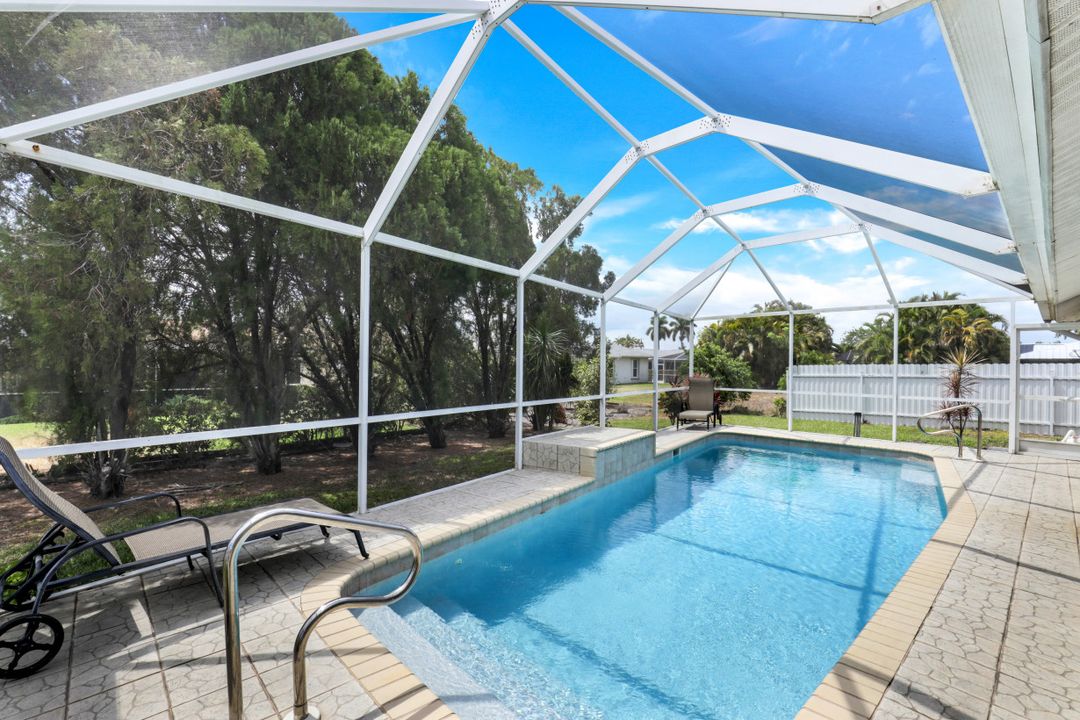 3332 SE 22nd Pl, Cape Coral, FL 33904